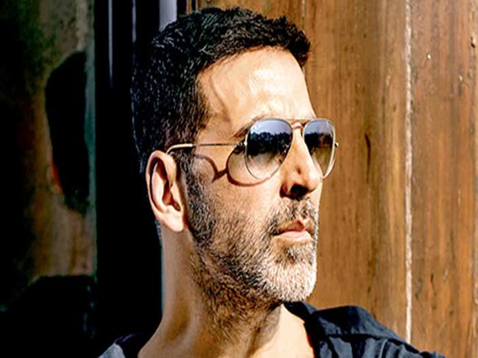 akshay kumar earnings for 2015