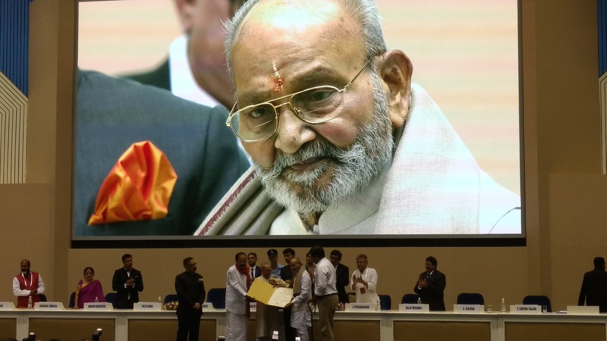 PM Modi Praises Filmmaker K. Viswanath | Dadasaheb Phalke Award